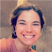 Mi nombre es Teresa Gil. Hice el bachillerato de letras y la carrera de derecho. Trabajadora y responsable. Dispuesta a ayudaros